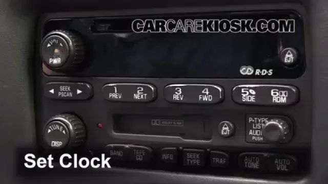 2002 Chevrolet Cavalier 2.2L 4 Cyl. Sedan (4 Door) Horloge Régler l'horloge